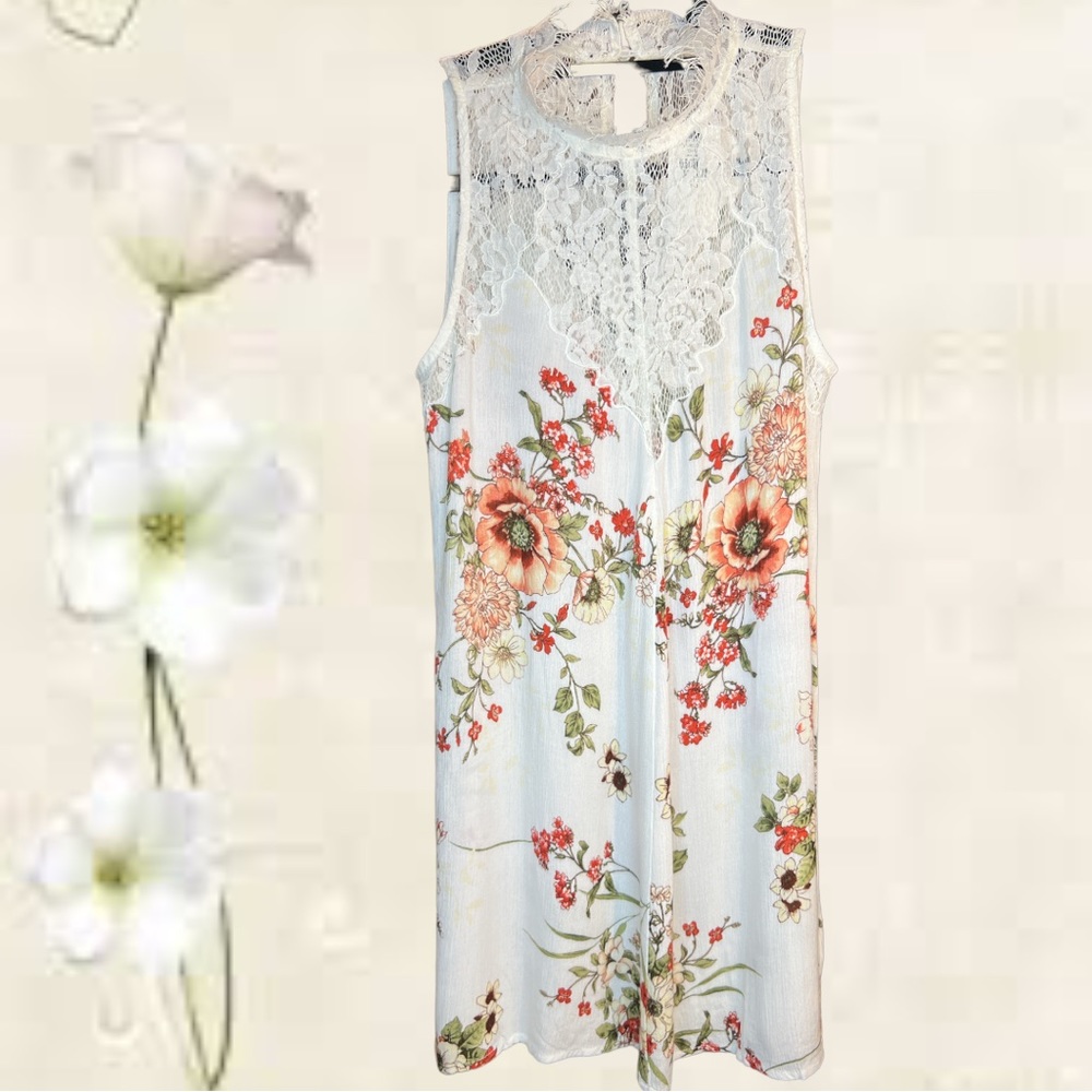 😊2 FOR $25-- En Creme Women's Floral Dress. Size Small. NWT